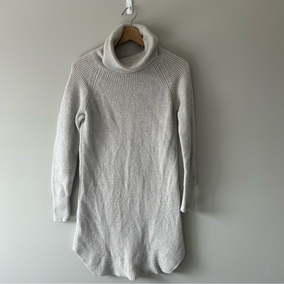 Aritzia Dresses & Skirts - Aritzia Wilfred Free 100% Wool Sweater Dress Size Large